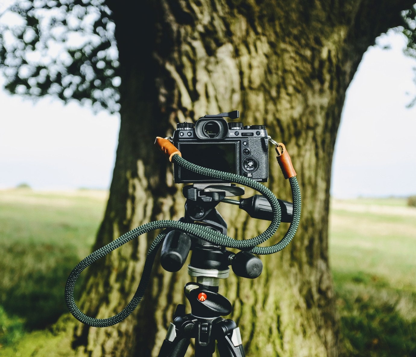 Handmade Climbing Rope Camera Strap with Leather Finish – Rugged, Lightweight & Adventure-Ready, Universal fit